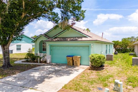 Villa ou maison à louer à Kissimmee, Floride: 4 chambres, 165.18 m2 № 1841857 - photo 4