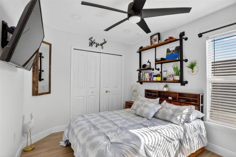 House in Kissimmee, Florida 5 bedrooms, 261.33 sq.m. № 2167409 - photo 30
