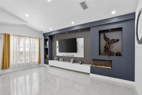 House in Kissimmee, Florida 5 bedrooms, 261.33 sq.m. № 2167409 - photo 3