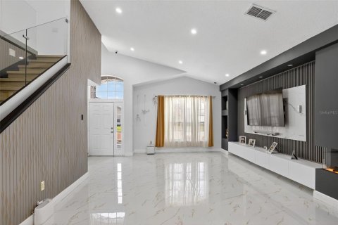 House in Kissimmee, Florida 5 bedrooms, 261.33 sq.m. № 2167409 - photo 8
