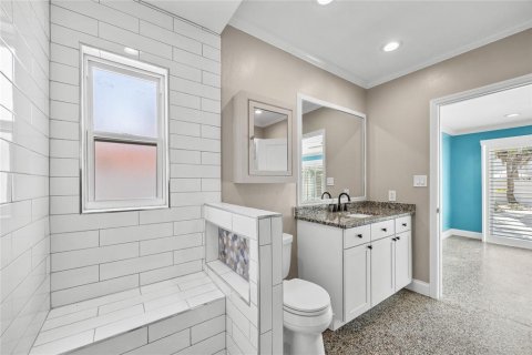 House in Saint Pete Beach, Florida 3 bedrooms, 123.1 sq.m. № 1919401 - photo 24