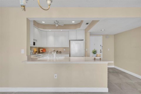 Condo in Winter Park, Florida, 3 bedrooms № 2131428 - photo 10