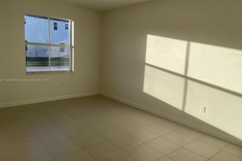 Casa en venta en Miami, Florida, 3 dormitorios, 143.53 m2 № 1967429 - foto 6