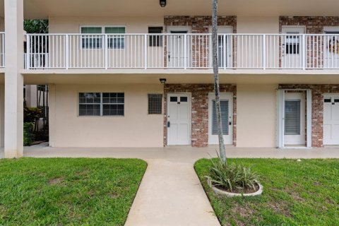 Condo in Boca Raton, Florida, 2 bedrooms  № 2392018 - photo 19