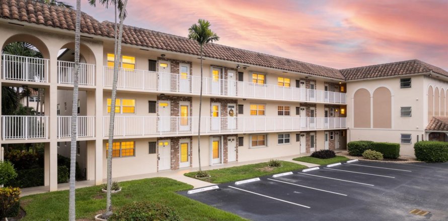 Condo in Boca Raton, Florida, 2 bedrooms  № 2392018