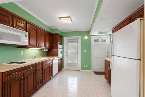 Condo in Boca Raton, Florida, 2 bedrooms  № 2392018 - photo 10