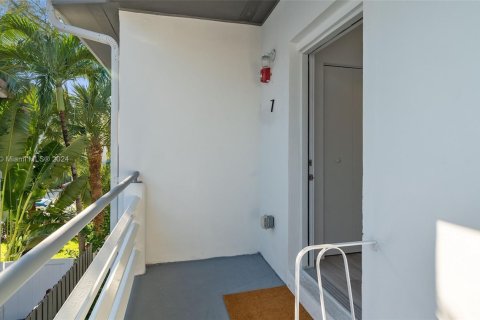 Propiedad comercial en venta en Miami Beach, Florida № 1729380 - foto 21