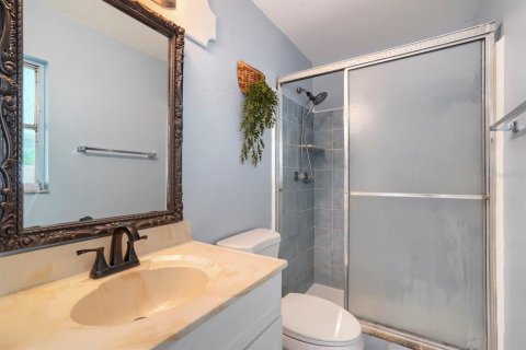 House in Apollo Beach, Florida 3 bedrooms, 174.66 sq.m. № 2410072 - photo 12