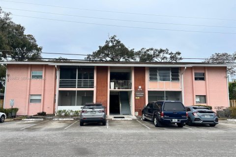 Condominio en venta en Fort Lauderdale, Florida, 2 dormitorios, 82.5 m2 № 2240381 - foto 23