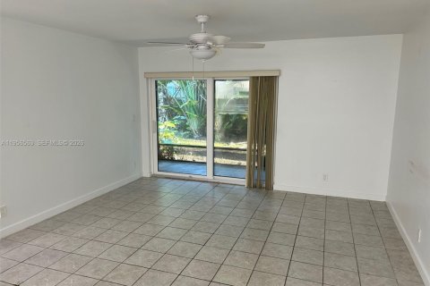Condominio en venta en Fort Lauderdale, Florida, 2 dormitorios, 82.5 m2 № 2240381 - foto 30