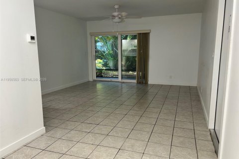 Condominio en venta en Fort Lauderdale, Florida, 2 dormitorios, 82.5 m2 № 2240381 - foto 28