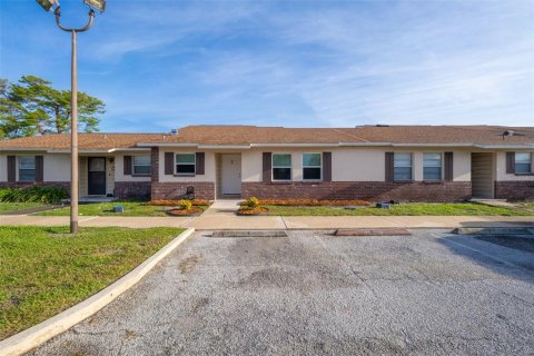 Townhouse in Cocoa, Florida 2 bedrooms, 92.34 sq.m. № 2370805