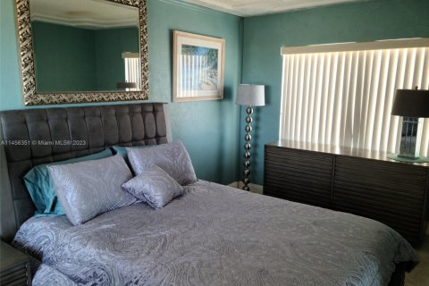 Condominio en venta en Pompano Beach, Florida, 1 dormitorio, 54.81 m2 № 728258 - foto 10