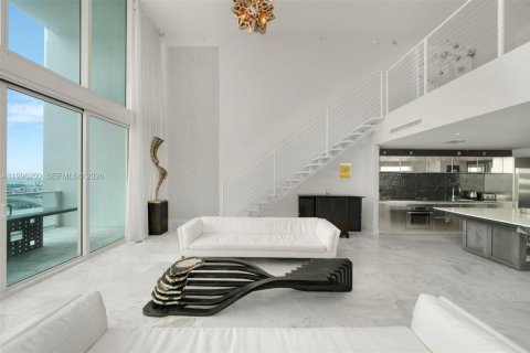 Снять в аренду кондоминиум в Майами, Флорида 2 спальни, 160.72м2, № 2058505 - фото 3