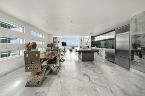 Снять в аренду кондоминиум в Майами, Флорида 2 спальни, 160.72м2, № 2058505 - фото 6