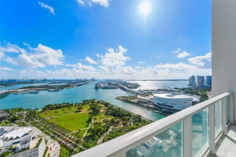 Снять в аренду кондоминиум в Майами, Флорида 2 спальни, 160.72м2, № 2058505 - фото 19