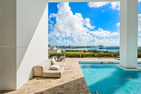 Снять в аренду кондоминиум в Майами, Флорида 2 спальни, 160.72м2, № 2058505 - фото 26