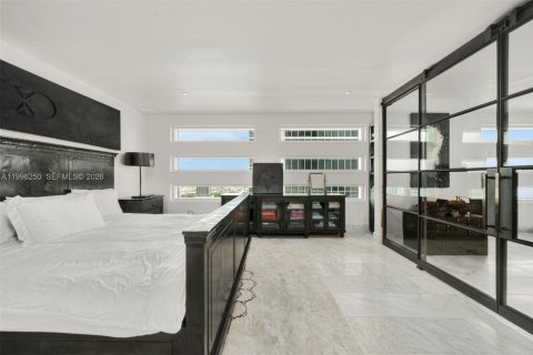 Снять в аренду кондоминиум в Майами, Флорида 2 спальни, 160.72м2, № 2058505 - фото 16