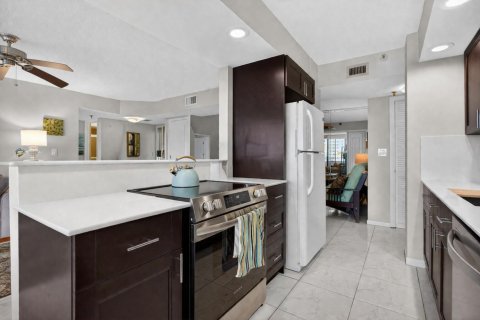 Copropriété à louer à Pompano Beach, Floride: 2 chambres, 117.06 m2 № 2250549 - photo 3