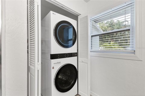 Casa en alquiler en Sarasota, Florida, 4 dormitorios, 163.51 m2 № 1842238 - foto 19