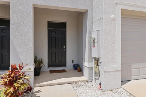 Townhouse in Apollo Beach, Florida 3 bedrooms, 151.8 sq.m. № 1854193 - photo 2