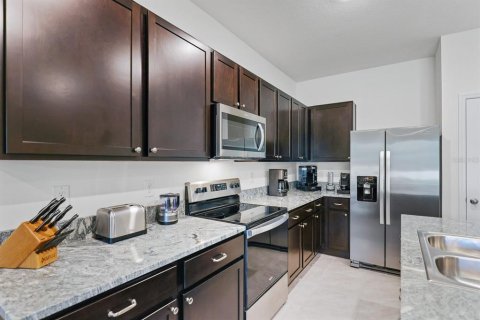 Townhouse in Apollo Beach, Florida 3 bedrooms, 151.8 sq.m. № 1854193 - photo 8
