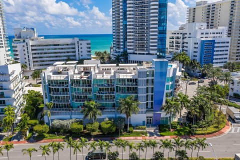Condominio en venta en Miami Beach, Florida, 2 dormitorios, 99.59 m2 № 1860464 - foto 1