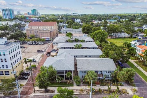 Condo in Saint Petersburg, Florida, 2 bedrooms  № 2148659 - photo 29