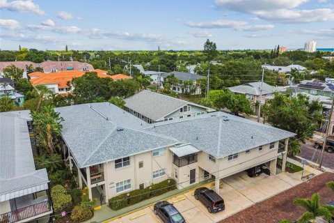 Condo in Saint Petersburg, Florida, 2 bedrooms  № 2148659 - photo 30