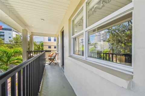 Condo in Saint Petersburg, Florida, 2 bedrooms  № 2148659 - photo 5