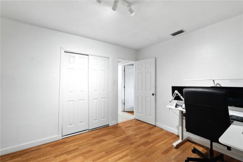 Casa en venta en Tampa, Florida, 4 dormitorios, 156.08 m2 № 1913341 - foto 20