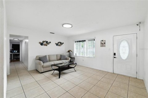 Casa en venta en Tampa, Florida, 4 dormitorios, 156.08 m2 № 1913341 - foto 2