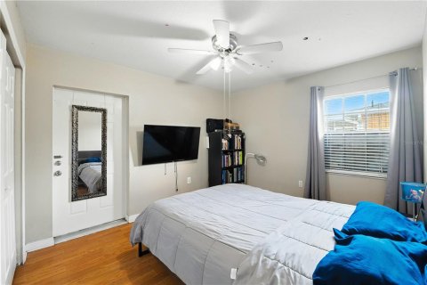 Casa en venta en Tampa, Florida, 4 dormitorios, 156.08 m2 № 1913341 - foto 24