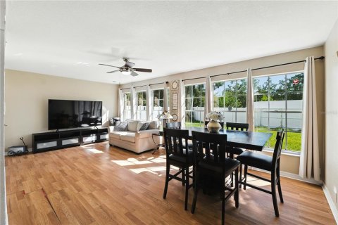 Casa en venta en Tampa, Florida, 4 dormitorios, 156.08 m2 № 1913341 - foto 12