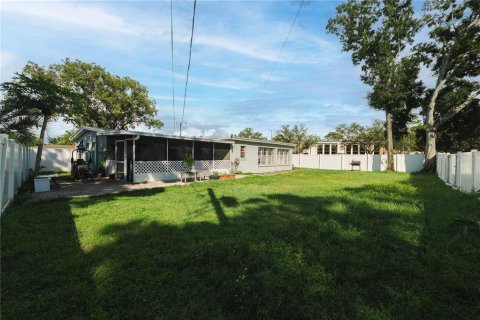 Casa en venta en Tampa, Florida, 4 dormitorios, 156.08 m2 № 1913341 - foto 30