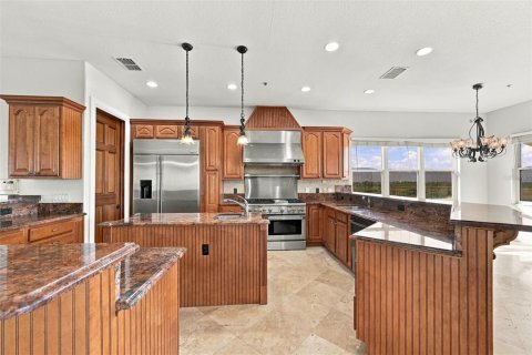Villa ou maison à louer à Port Richey, Floride: 4 chambres, 392.23 m2 № 2416872 - photo 18