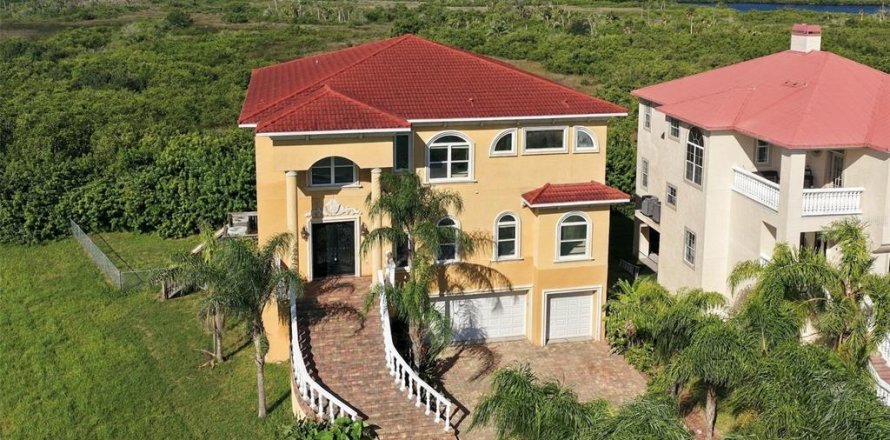 Villa ou maison à Port Richey, Floride 4 chambres, 392.23 m2 № 2416872