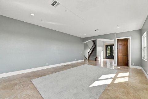 Villa ou maison à louer à Port Richey, Floride: 4 chambres, 392.23 m2 № 2416872 - photo 8