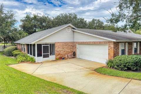 Casa en DeLand, Florida 3 dormitorios, 186.73 m2 № 2384493