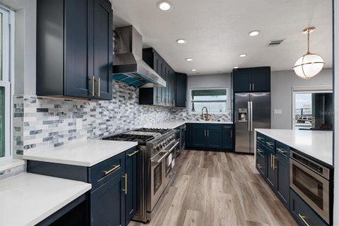 Casa en venta en Saint Petersburg, Florida, 3 dormitorios, 234.11 m2 № 1798255 - foto 7