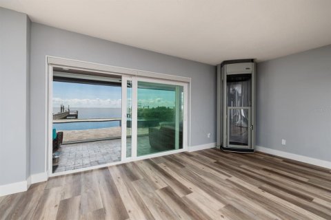 Casa en venta en Saint Petersburg, Florida, 3 dormitorios, 234.11 m2 № 1798255 - foto 21
