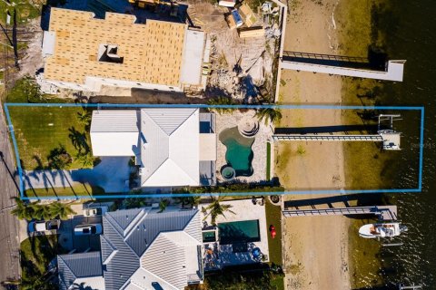 Casa en venta en Saint Petersburg, Florida, 3 dormitorios, 234.11 m2 № 1798255 - foto 5