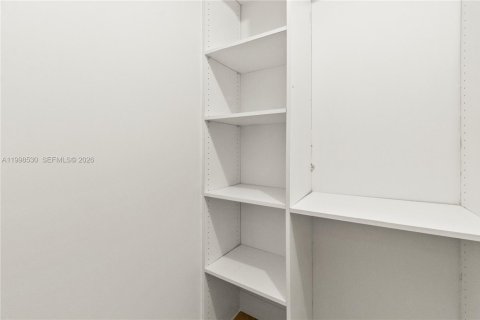 Copropriété à vendre à Miami, Floride: 2 chambres, 85.47 m2 № 2060800 - photo 24