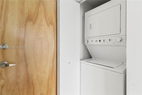 Copropriété à vendre à Miami, Floride: 2 chambres, 85.47 m2 № 2060800 - photo 26