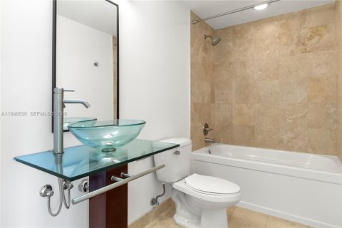 Copropriété à vendre à Miami, Floride: 2 chambres, 85.47 m2 № 2060800 - photo 21