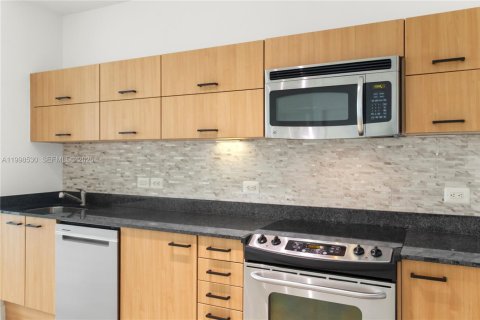 Copropriété à vendre à Miami, Floride: 2 chambres, 85.47 m2 № 2060800 - photo 11