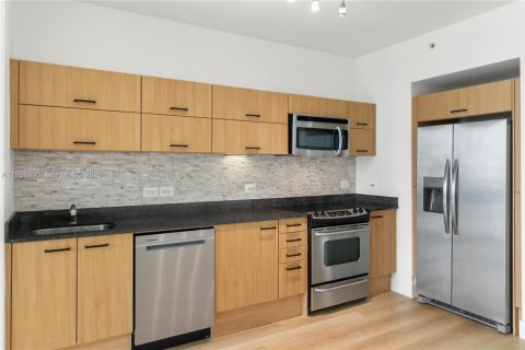 Copropriété à vendre à Miami, Floride: 2 chambres, 85.47 m2 № 2060800 - photo 8