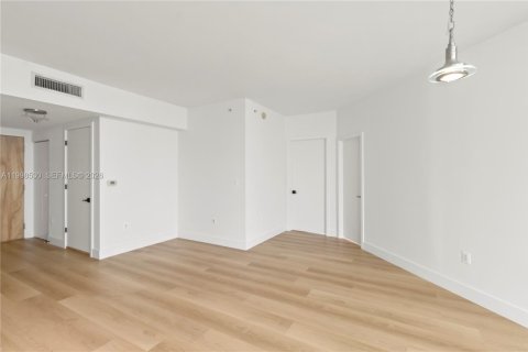 Copropriété à vendre à Miami, Floride: 2 chambres, 85.47 m2 № 2060800 - photo 7