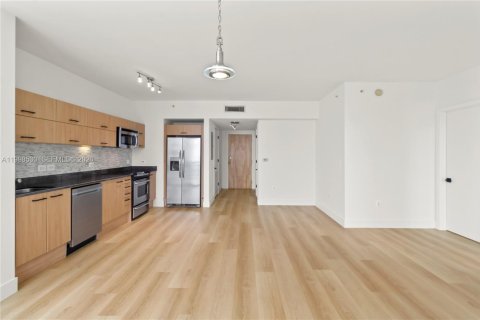 Copropriété à vendre à Miami, Floride: 2 chambres, 85.47 m2 № 2060800 - photo 3