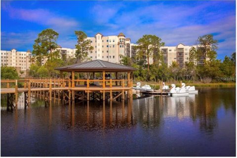 Condo in Winter Garden, Florida, 2 bedrooms № 2108804 - photo 3
